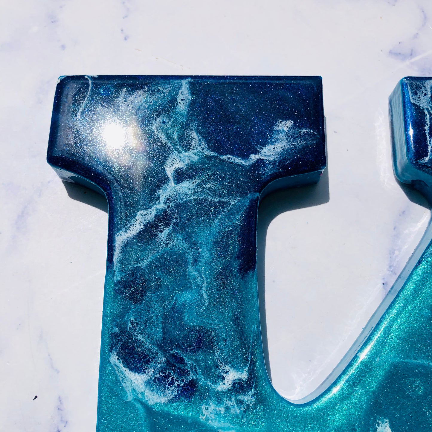 Handmade Gift | Beach Decor | Sea Turtle Wall Art | Resin Sea Turtle | Ocean Inspired Decor | Resin Letter | Resin Sea Turtle Beach Decor | - Nikkisstuffnthings