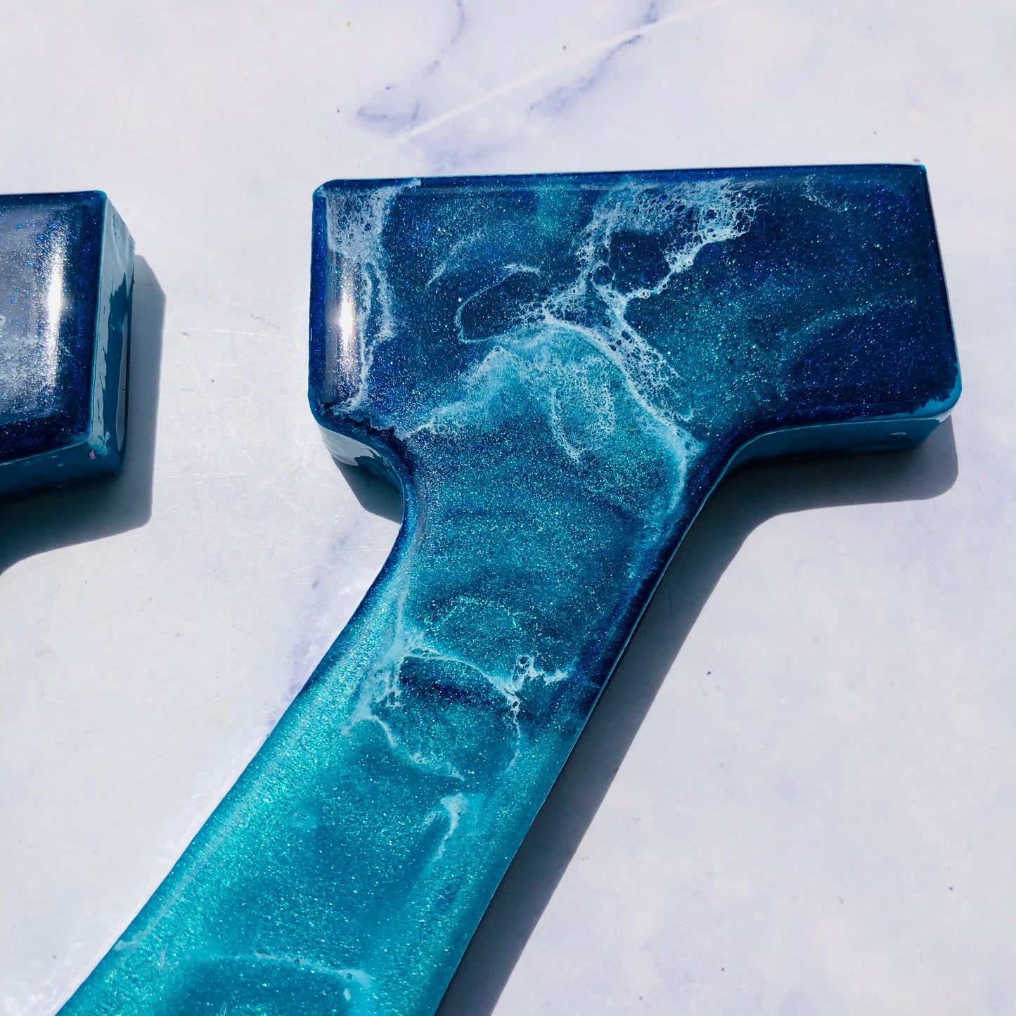 Handmade Gift | Beach Decor | Sea Turtle Wall Art | Resin Sea Turtle | Ocean Inspired Decor | Resin Letter | Resin Sea Turtle Beach Decor | - Nikkisstuffnthings